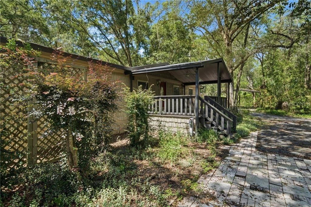For Sale: $260,000 (3 beds, 2 baths, 1512 Square Feet)