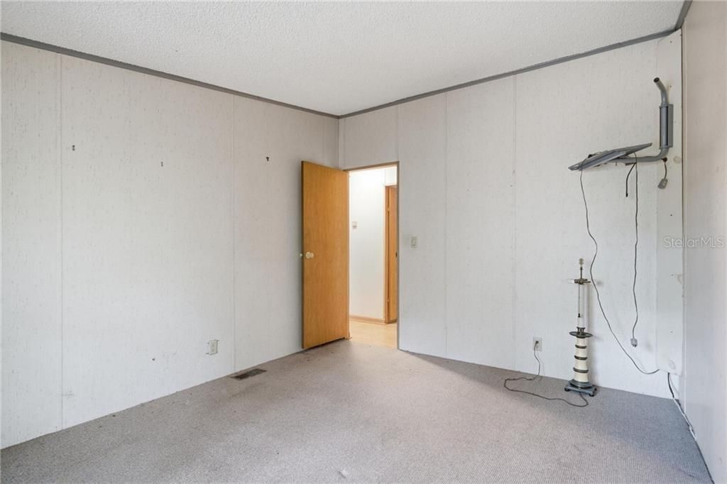 For Sale: $260,000 (3 beds, 2 baths, 1512 Square Feet)