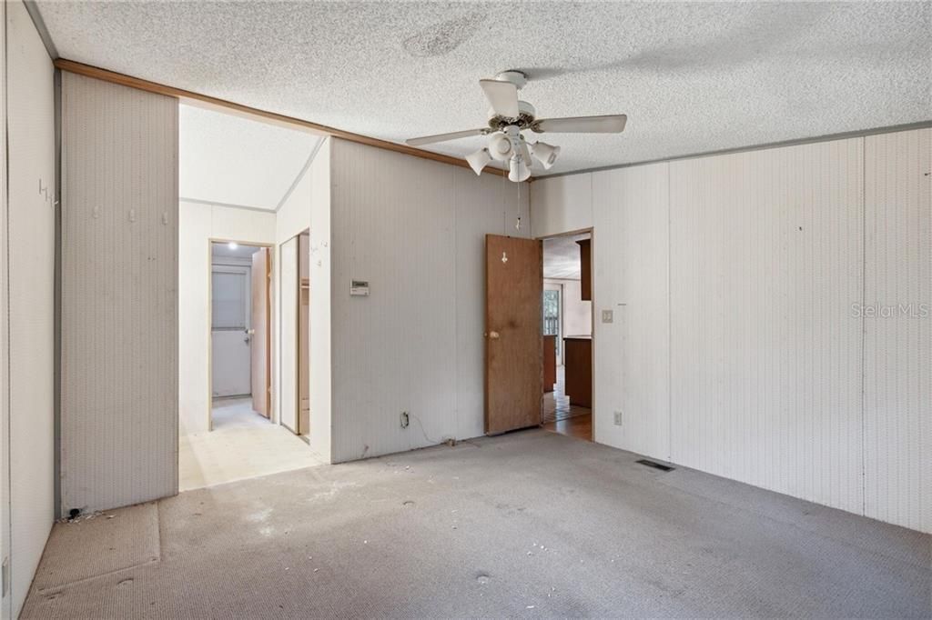 For Sale: $260,000 (3 beds, 2 baths, 1512 Square Feet)