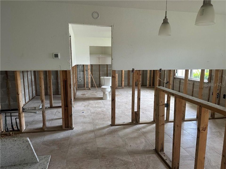 На продажу: $85,000 (1 спален, 1 ванн, 750 Квадратных фут)