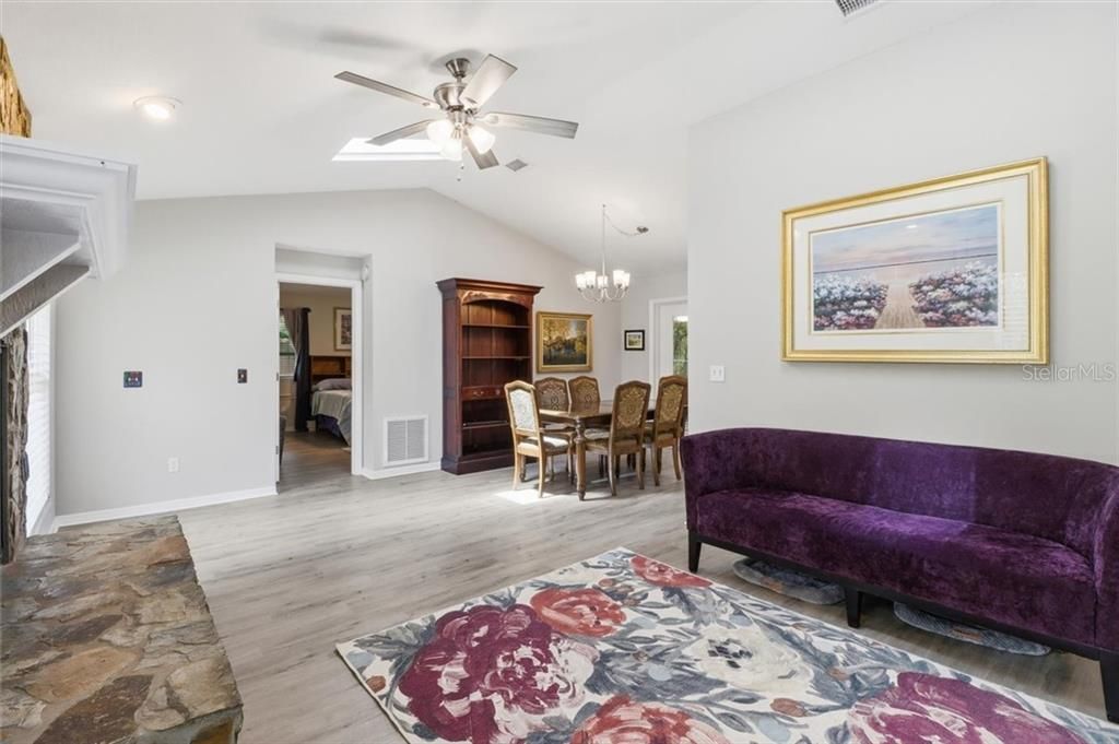 En Venta: $419,999 (3 camas, 2 baños, 2018 Pies cuadrados)
