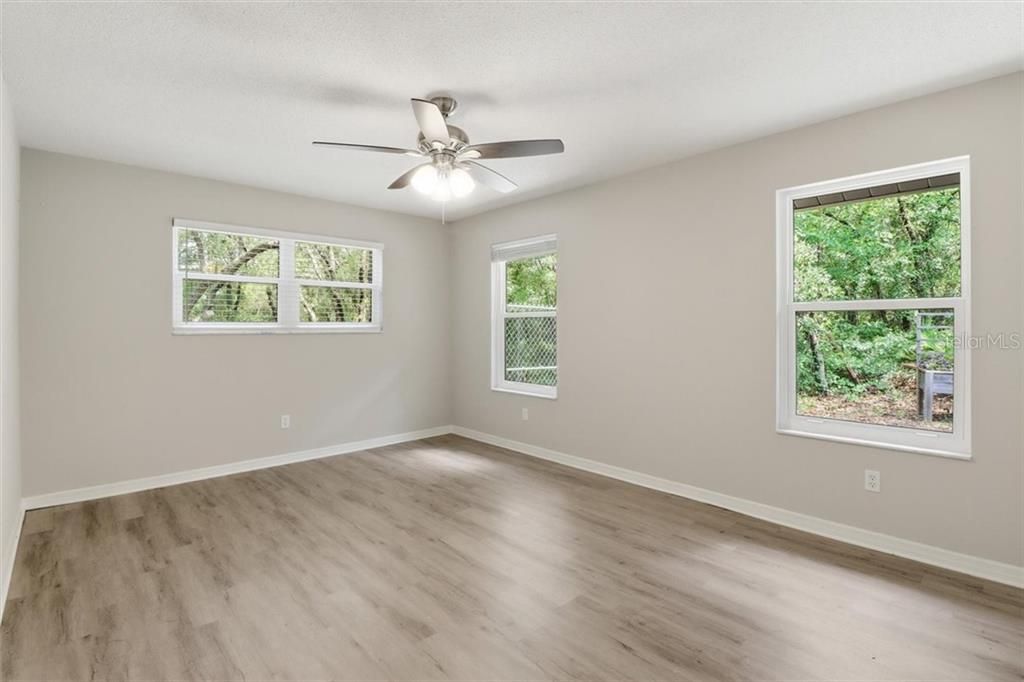 En Venta: $419,999 (3 camas, 2 baños, 2018 Pies cuadrados)