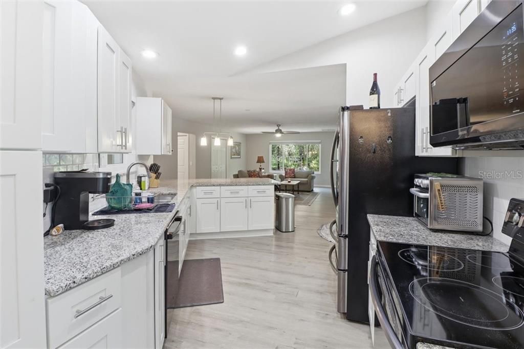 En Venta: $419,999 (3 camas, 2 baños, 2018 Pies cuadrados)