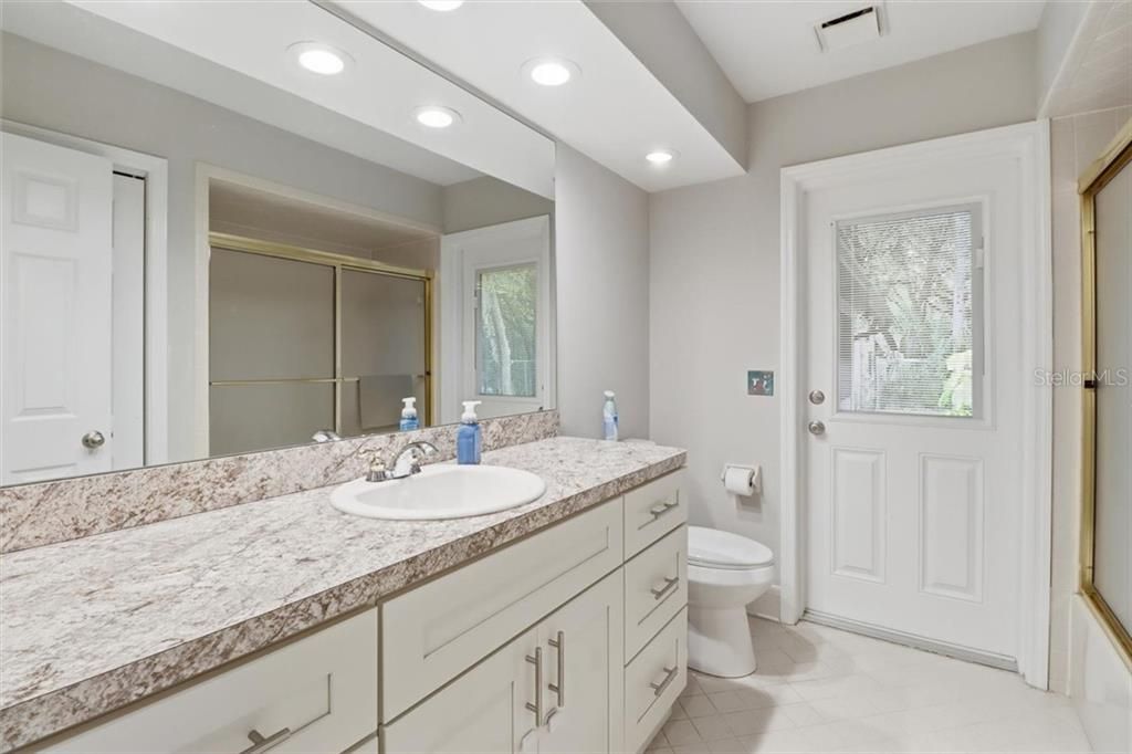 En Venta: $419,999 (3 camas, 2 baños, 2018 Pies cuadrados)