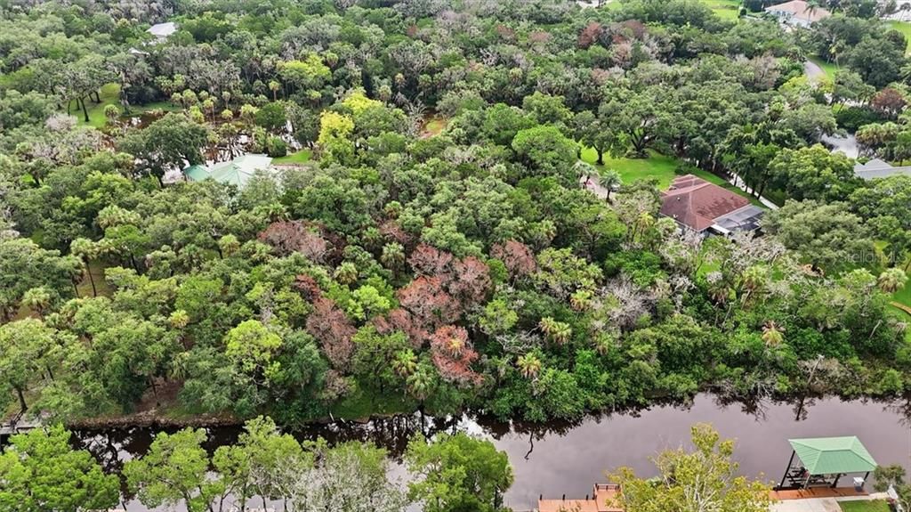 En Venta: $400,000 (1.03 acres)
