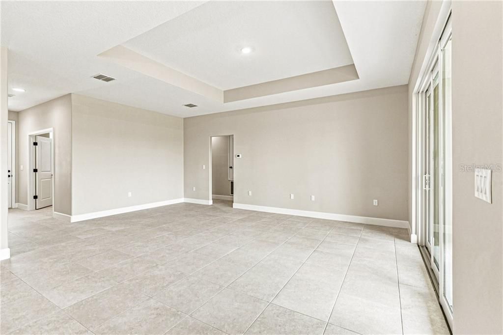 For Sale: $388,500 (3 beds, 2 baths, 1964 Square Feet)
