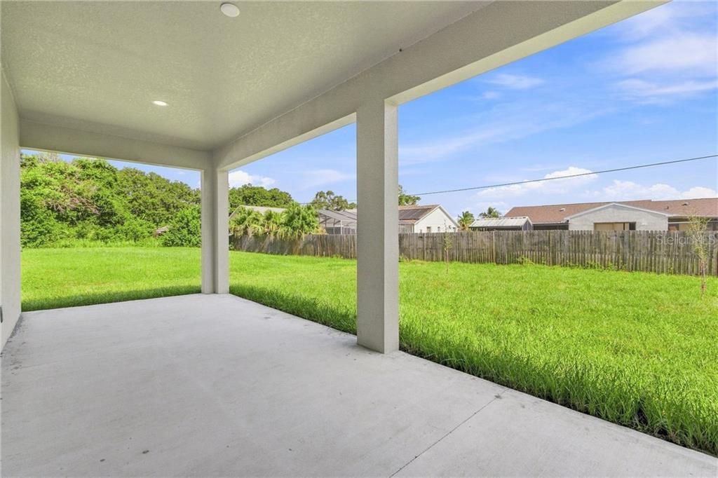 For Sale: $388,500 (3 beds, 2 baths, 1964 Square Feet)