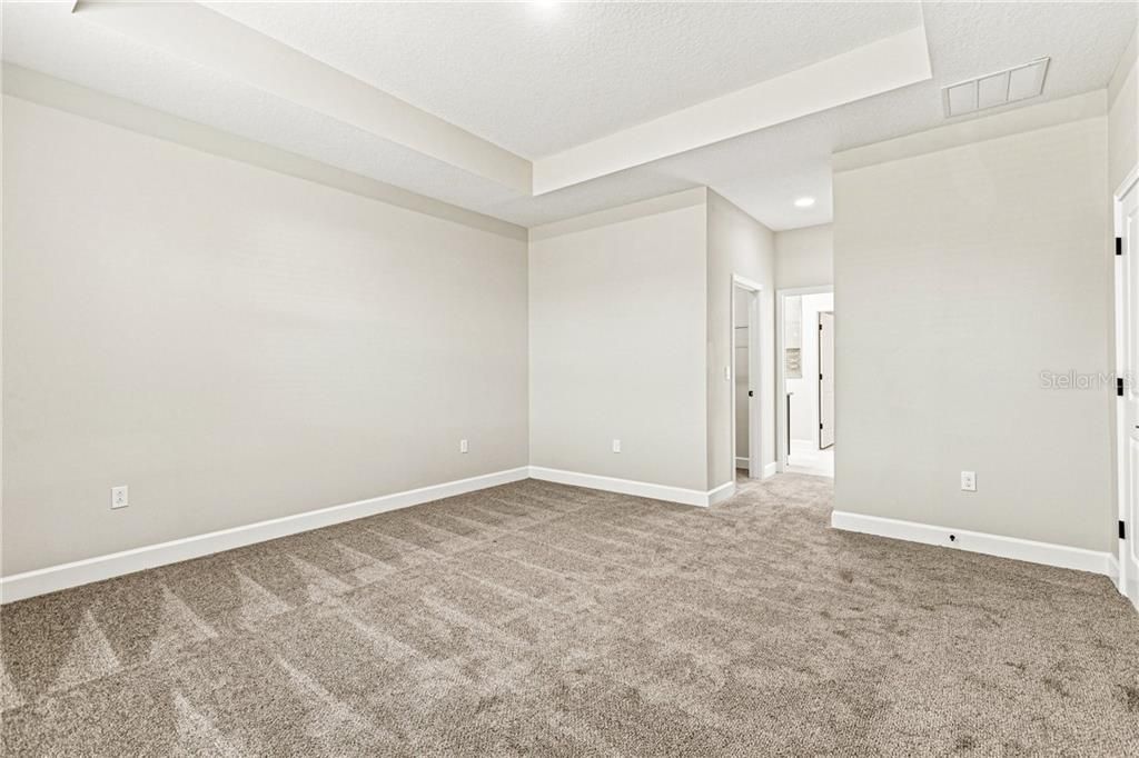 For Sale: $388,500 (3 beds, 2 baths, 1964 Square Feet)