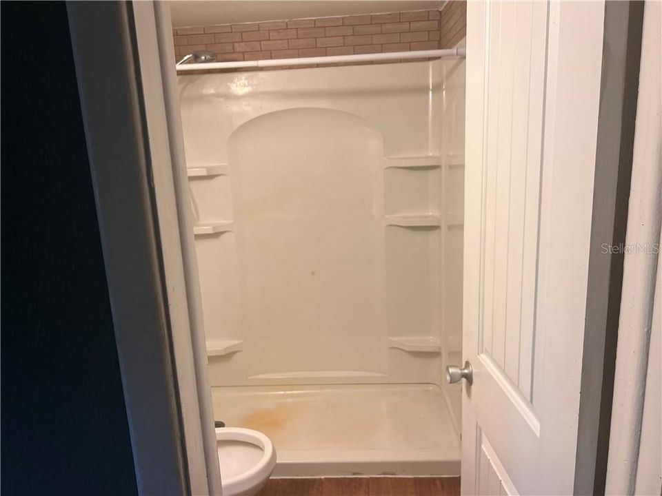 For Sale: $164,900 (2 beds, 1 baths, 686 Square Feet)