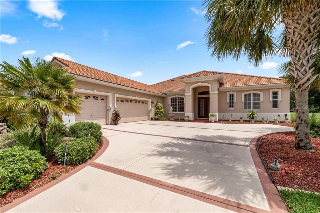 Active With Contract: $624,000 (3 beds, 2 baths, 2346 Square Feet)