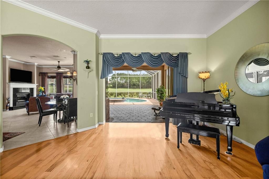 Active With Contract: $624,000 (3 beds, 2 baths, 2346 Square Feet)