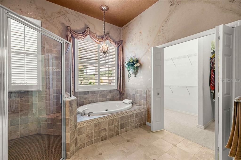 Active With Contract: $624,000 (3 beds, 2 baths, 2346 Square Feet)
