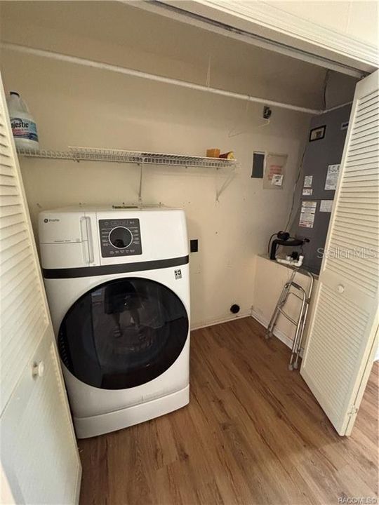На продажу: $328,000 (2 спален, 2 ванн, 1159 Квадратных фут)