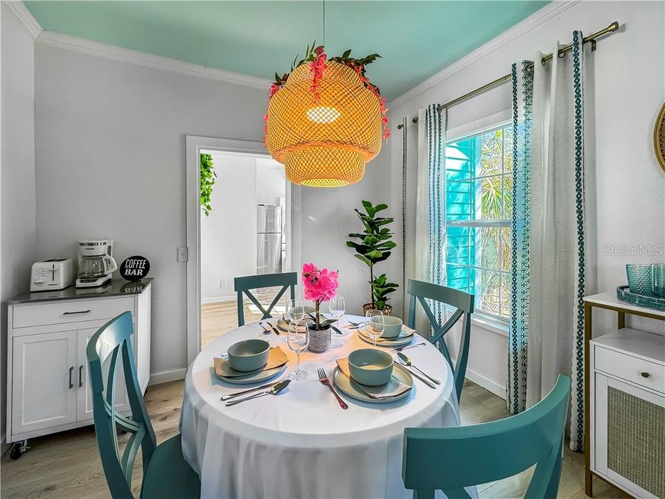 En Venta: $355,000 (2 camas, 1 baños, 697 Pies cuadrados)