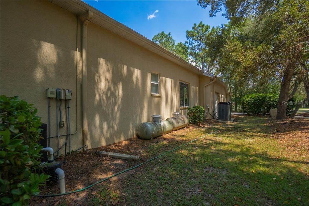 Activo con contrato: $400,000 (3 camas, 2 baños, 2417 Pies cuadrados)