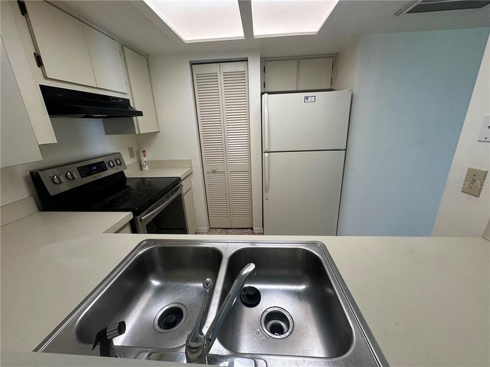 На продажу: $145,000 (2 спален, 2 ванн, 1006 Квадратных фут)
