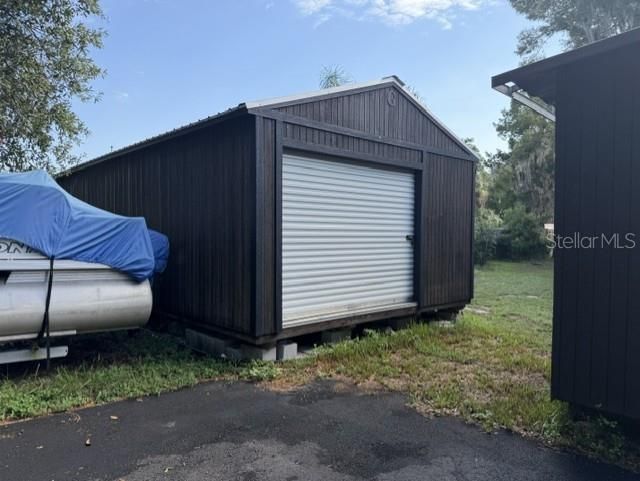 For Sale: $214,900 (2 beds, 1 baths, 728 Square Feet)