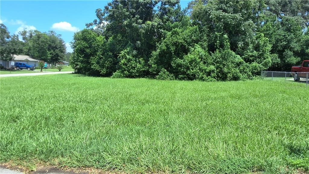 На продажу: $18,000 (0.25 acres)
