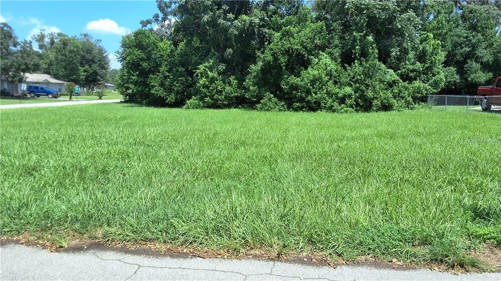 На продажу: $18,000 (0.25 acres)