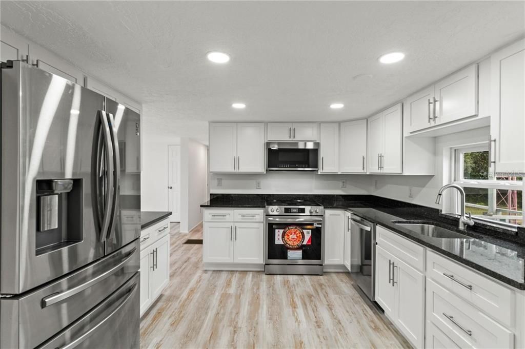 En Venta: $189,900 (3 camas, 2 baños, 1248 Pies cuadrados)