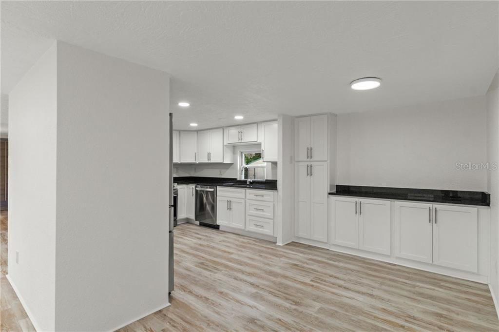 En Venta: $189,900 (3 camas, 2 baños, 1248 Pies cuadrados)
