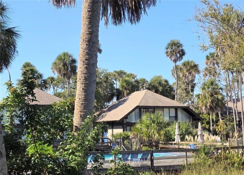 Recently Sold: $220,000 (1 beds, 1 baths, 650 Square Feet)