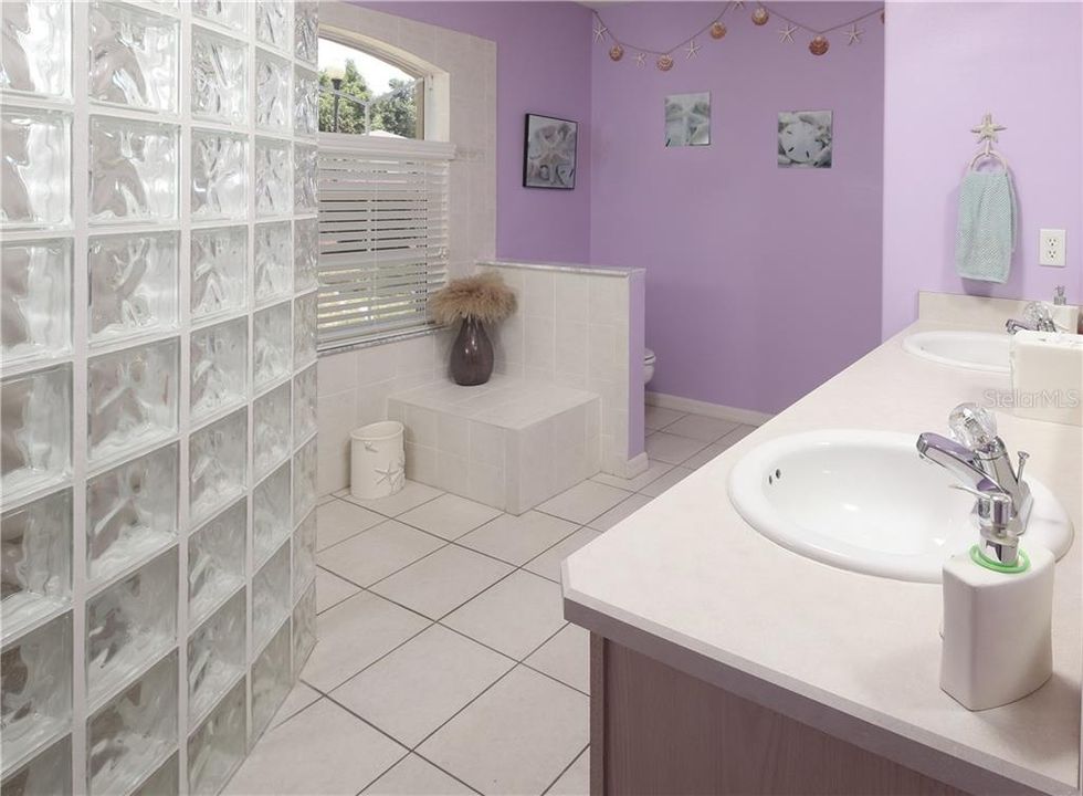 En Venta: $369,000 (3 camas, 2 baños, 1777 Pies cuadrados)