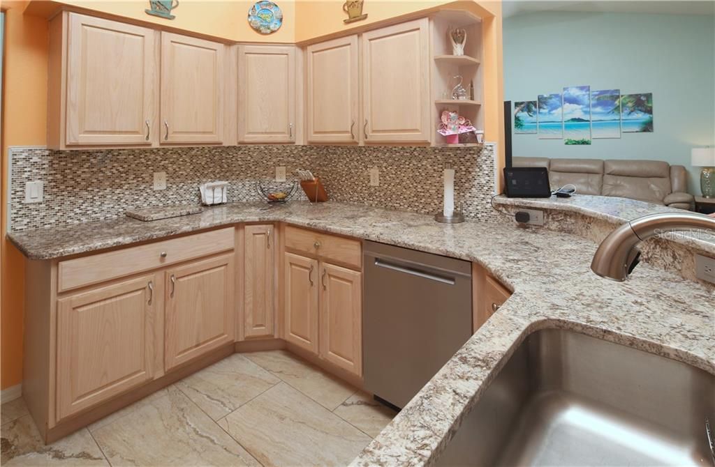 En Venta: $369,000 (3 camas, 2 baños, 1777 Pies cuadrados)