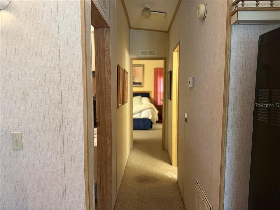 For Sale: $189,900 (2 beds, 2 baths, 1290 Square Feet)