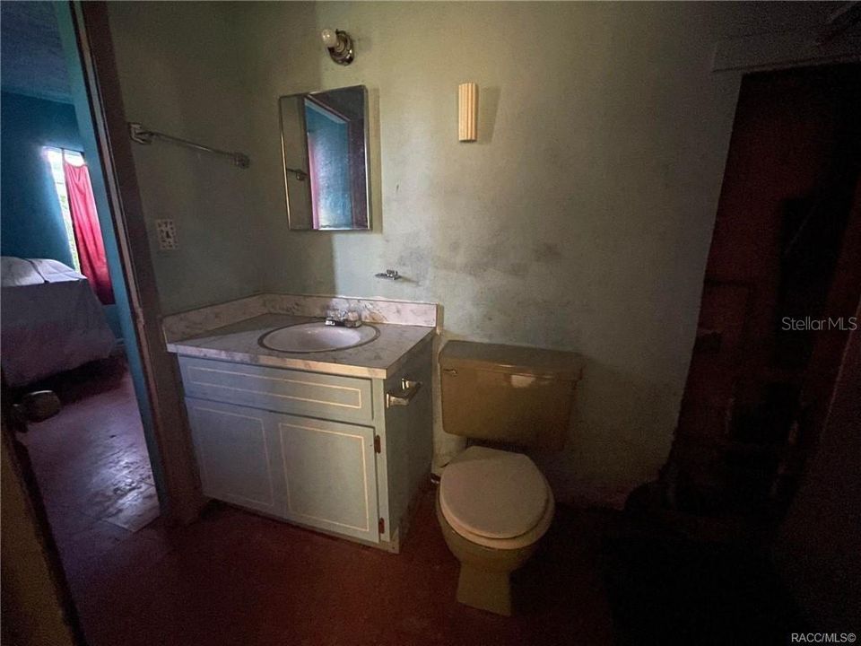 На продажу: $184,900 (4 спален, 2 ванн, 2297 Квадратных фут)