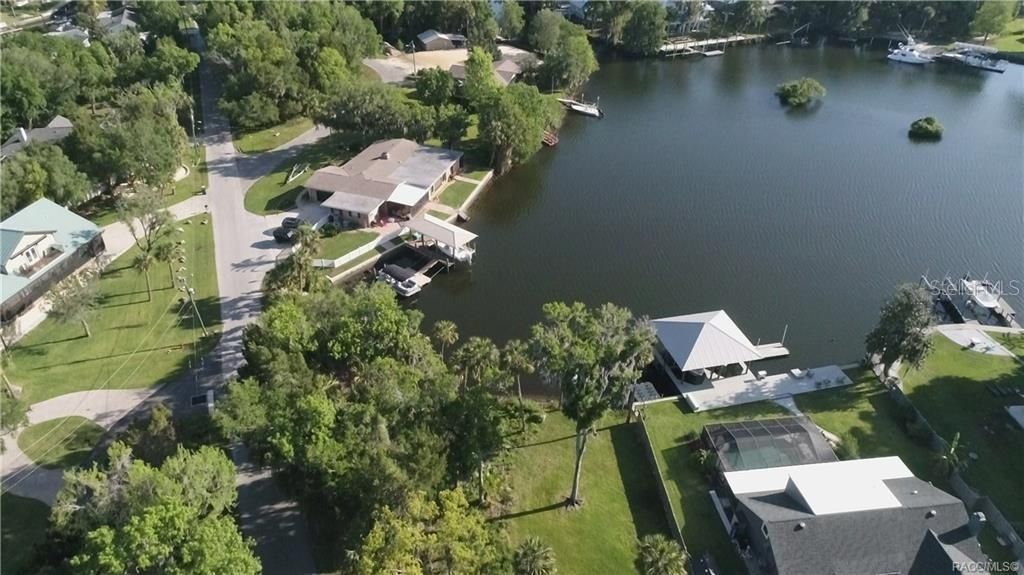 На продажу: $184,900 (4 спален, 2 ванн, 2297 Квадратных фут)