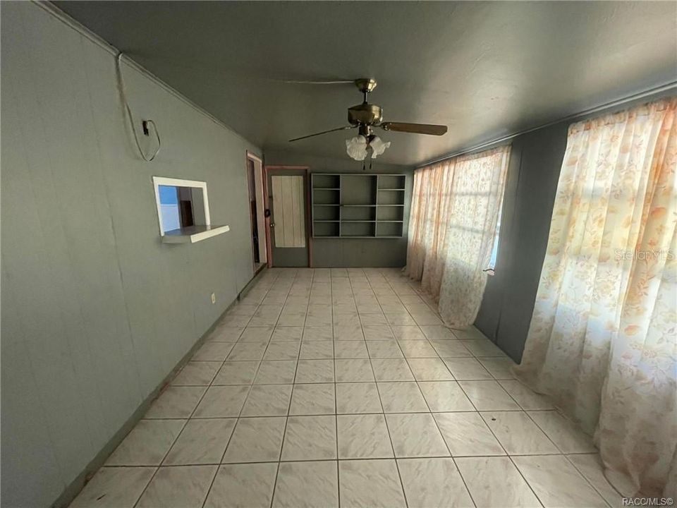 На продажу: $184,900 (4 спален, 2 ванн, 2297 Квадратных фут)