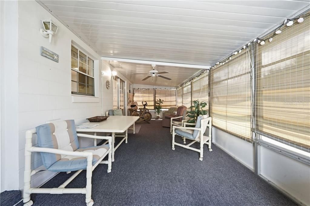For Sale: $165,000 (2 beds, 1 baths, 943 Square Feet)