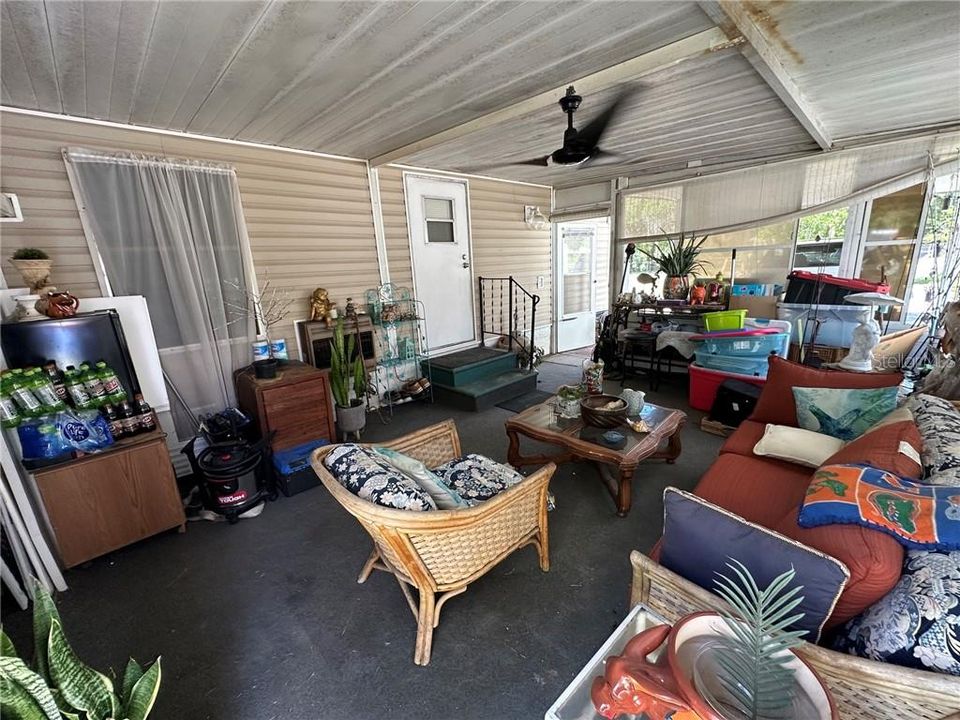 Active With Contract: $90,000 (2 beds, 1 baths, 672 Square Feet)