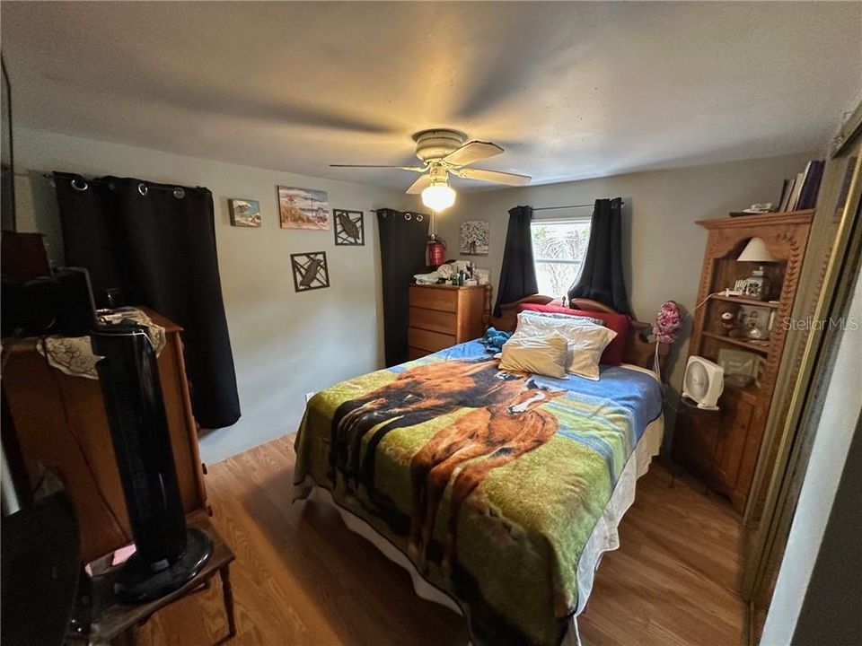 Active With Contract: $90,000 (2 beds, 1 baths, 672 Square Feet)