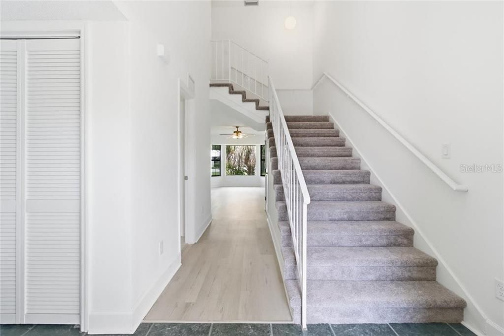 For Sale: $149,999 (2 beds, 2 baths, 1862 Square Feet)