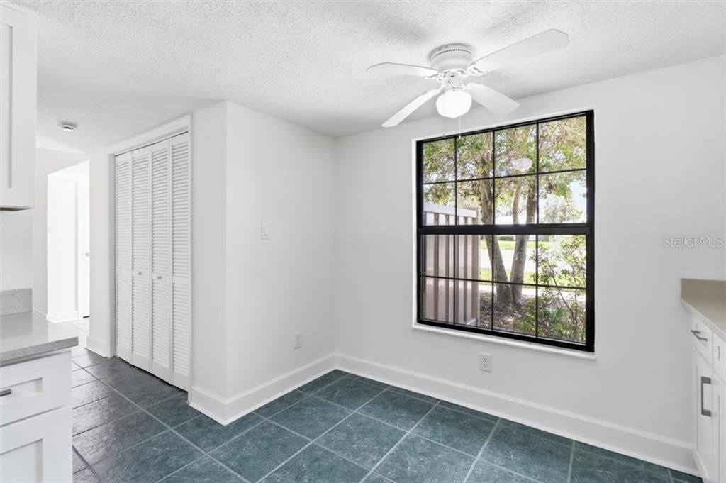 For Sale: $149,999 (2 beds, 2 baths, 1862 Square Feet)