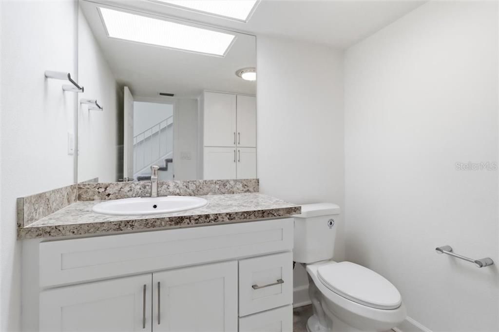 For Sale: $149,999 (2 beds, 2 baths, 1862 Square Feet)