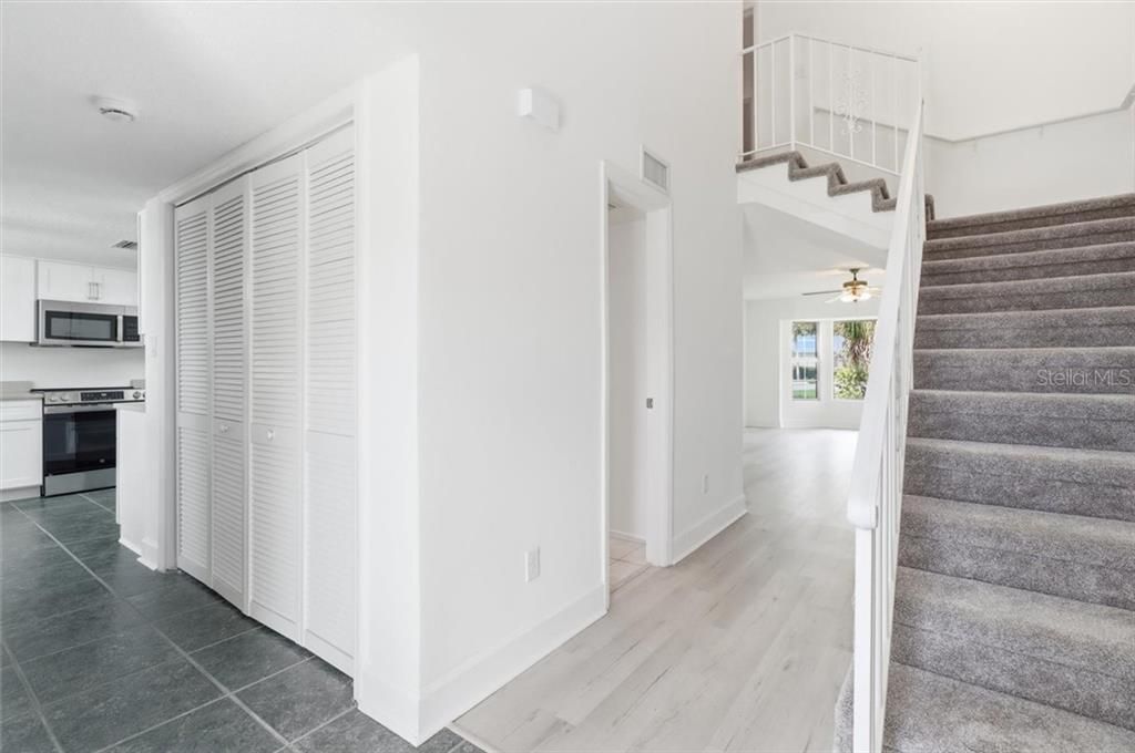For Sale: $149,999 (2 beds, 2 baths, 1862 Square Feet)