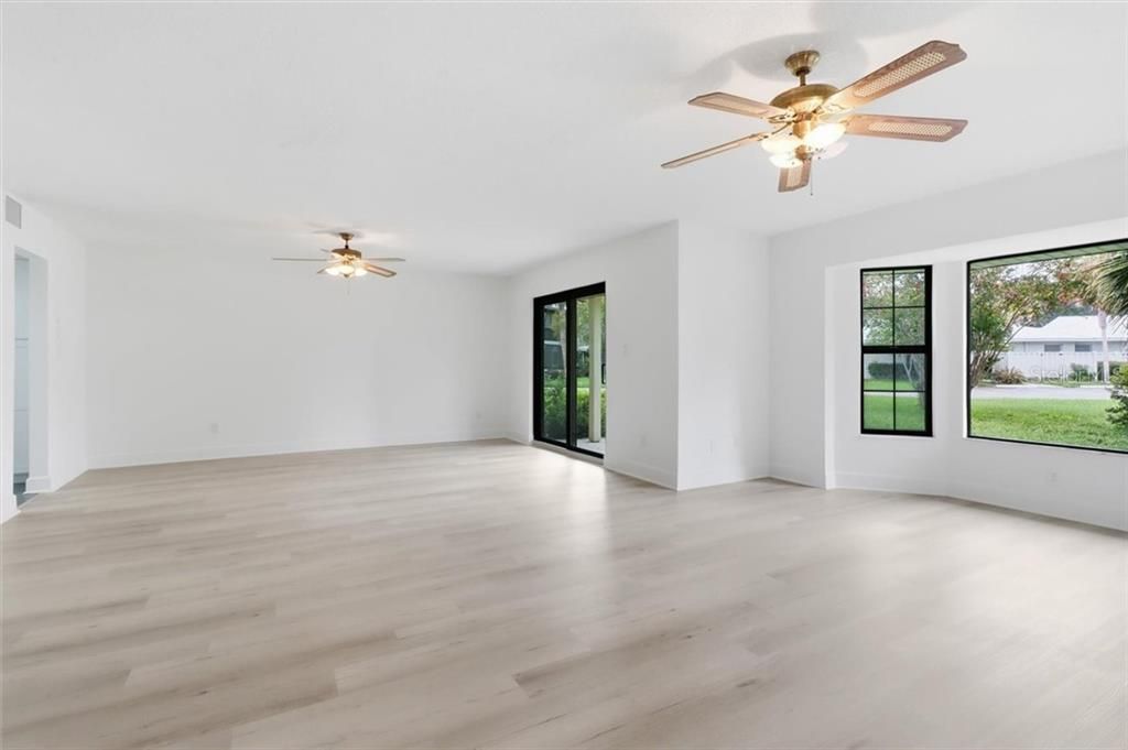 For Sale: $149,999 (2 beds, 2 baths, 1862 Square Feet)