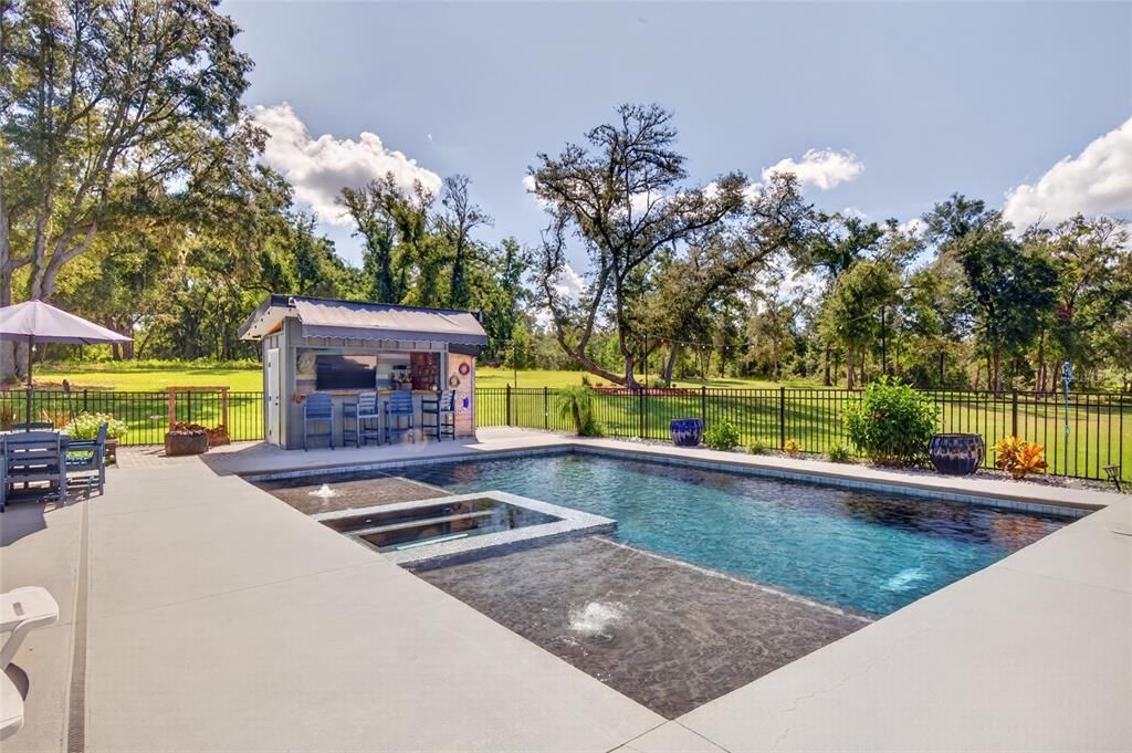 En Venta: $1,199,000 (4 camas, 3 baños, 3323 Pies cuadrados)