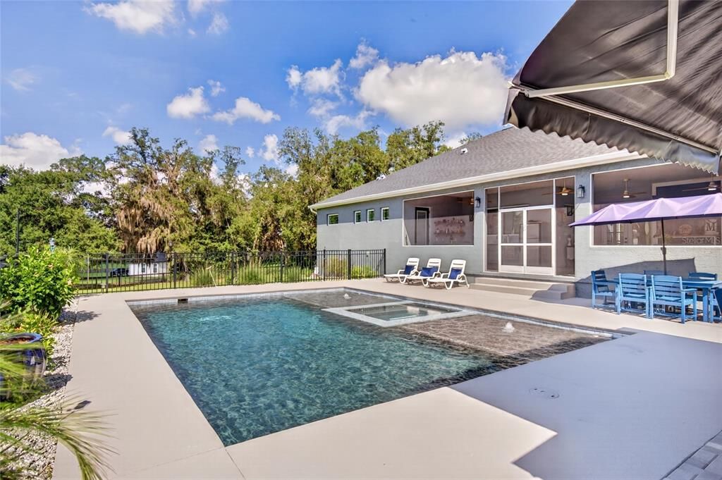 En Venta: $1,199,000 (4 camas, 3 baños, 3323 Pies cuadrados)