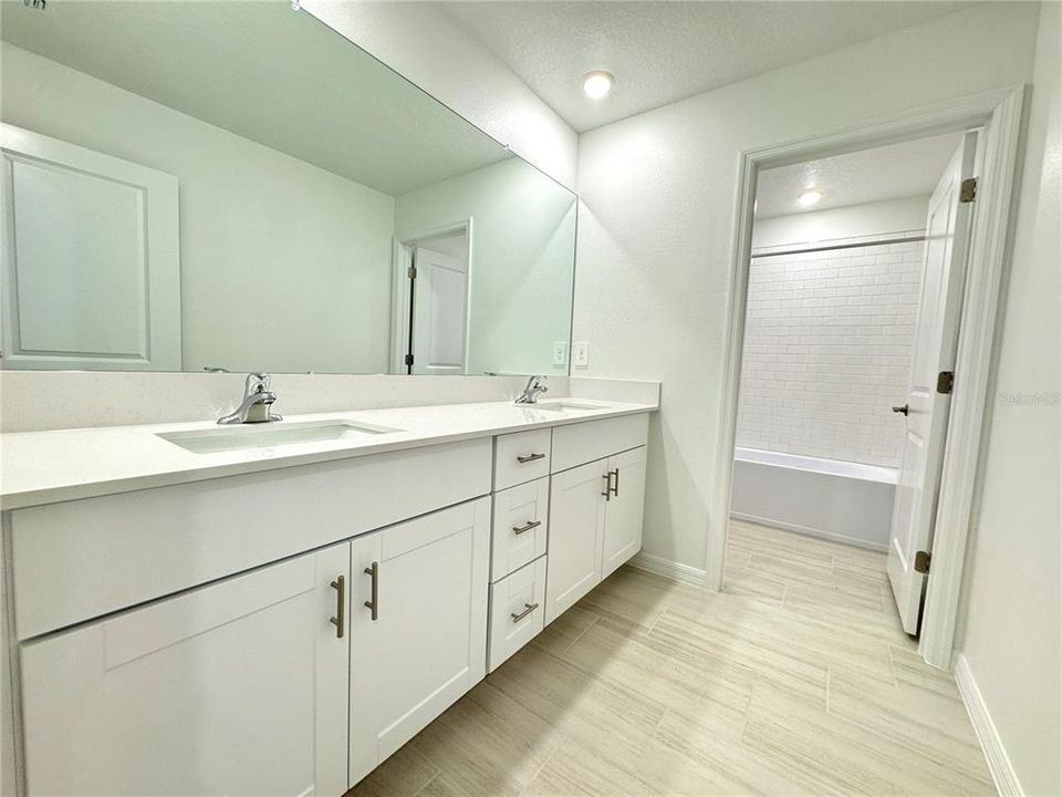 En Renta: $3,400 (6 camas, 3 baños, 3326 Pies cuadrados)