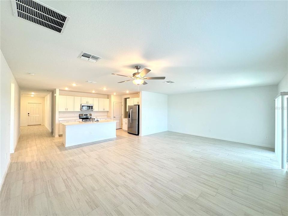 En Renta: $3,400 (6 camas, 3 baños, 3326 Pies cuadrados)