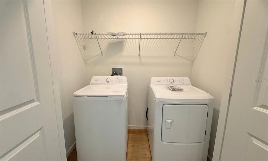 В аренду: $1,900 (3 спален, 2 ванн, 1460 Квадратных фут)