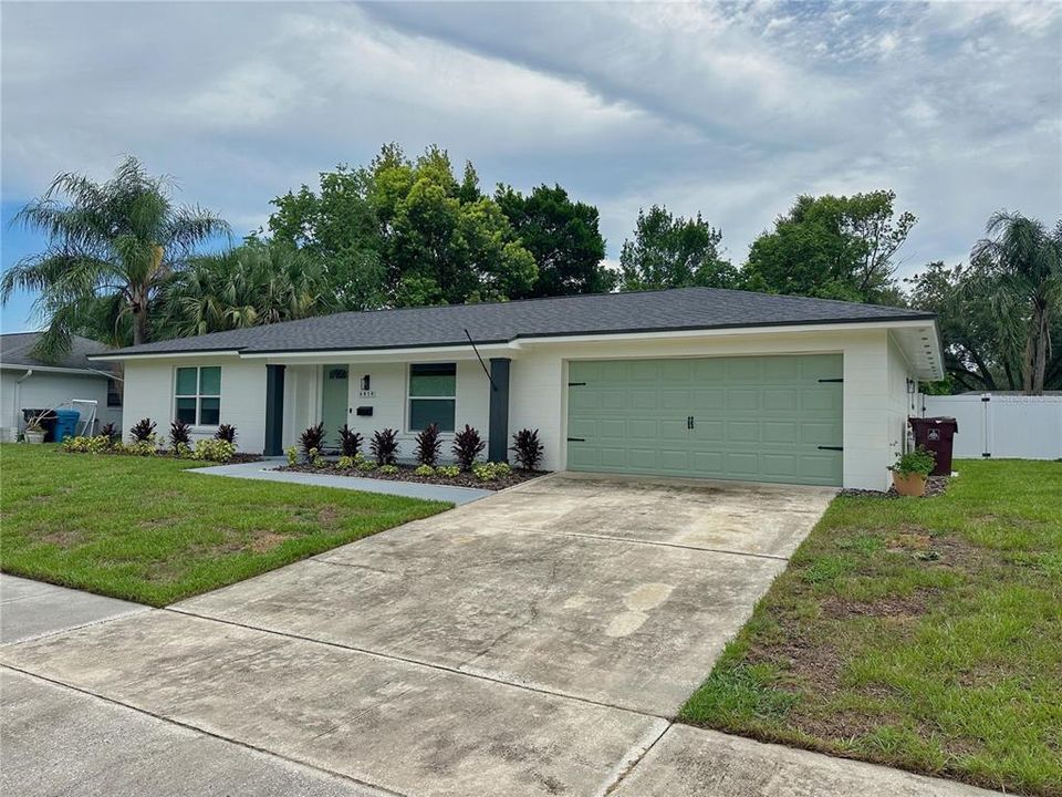 For Sale: $524,900 (3 beds, 2 baths, 1595 Square Feet)