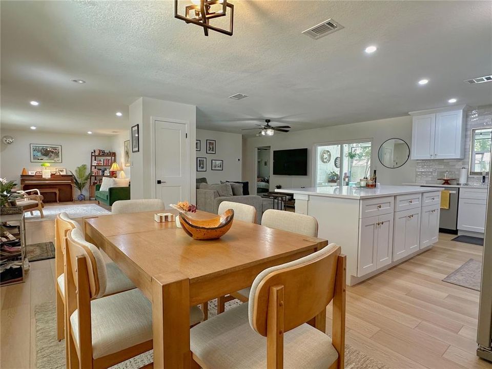 For Sale: $524,900 (3 beds, 2 baths, 1595 Square Feet)
