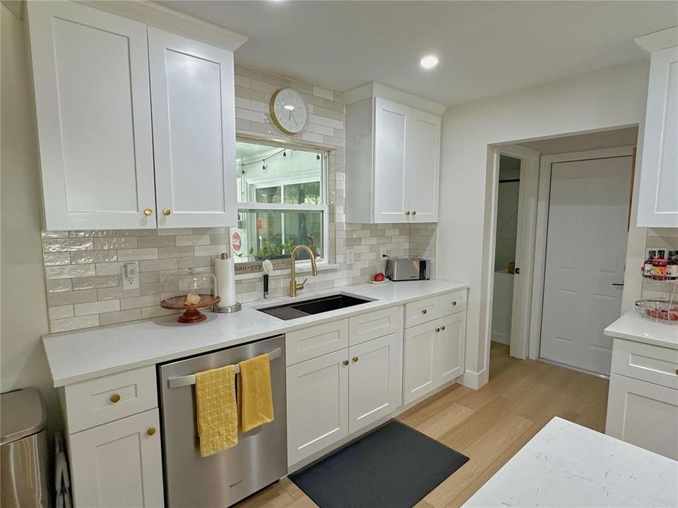 For Sale: $524,900 (3 beds, 2 baths, 1595 Square Feet)