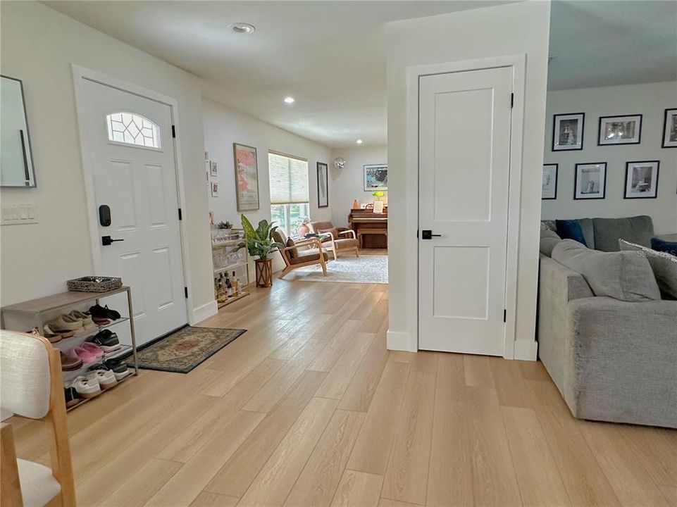 For Sale: $524,900 (3 beds, 2 baths, 1595 Square Feet)