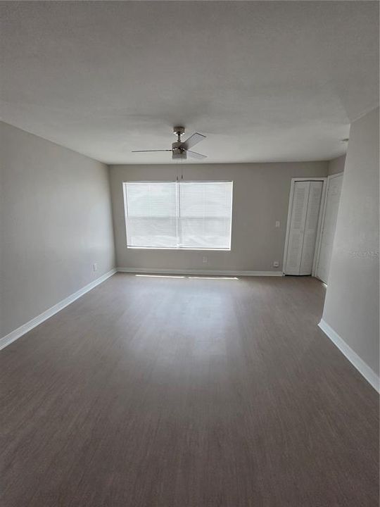 For Rent: $1,300 (1 beds, 1 baths, 560 Square Feet)